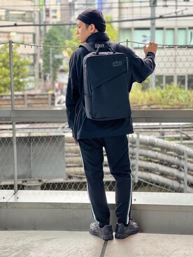 「通学スタイル」｜「アイテム（クラッチバッグ）」を使った、Manhattan Portage Staffさん（メンズ・172cm）の秋コーディネート