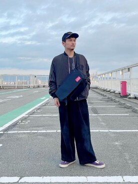 「通学スタイル」｜「アイテム（メッセンジャーバッグ）」を使った、Manhattan Portage Staffさん（メンズ・174cm）の秋コーディネート