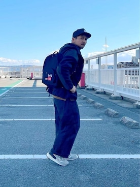 「サコッシュ」｜「アイテム（ブルゾン）」を使った、Manhattan Portage Staffさん（メンズ・174cm）の冬コーディネート