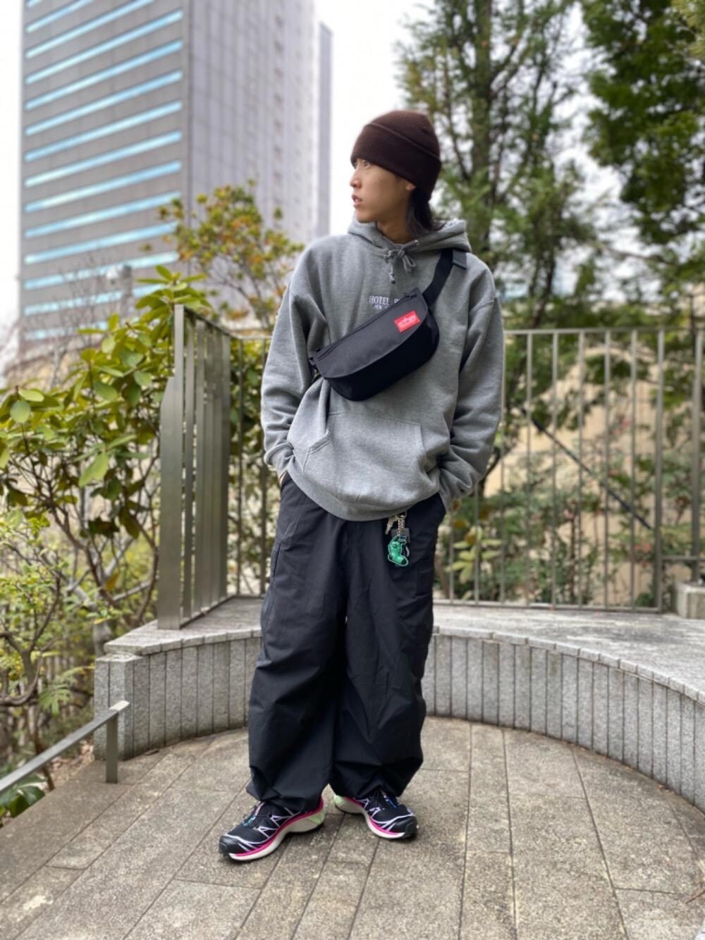 ウエスト ポーチ コーデ