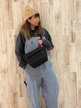 「通学スタイル」｜「アイテム（メッセンジャーバッグ）」を使った、Manhattan Portage Staffさん（レディース・155cm）の春コーディネート