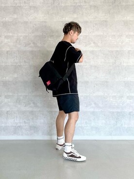 「通学スタイル」｜「アイテム（メッセンジャーバッグ）」を使った、Manhattan Portage Staffさん（メンズ・174cm）の秋コーディネート