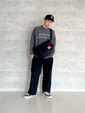 「通学スタイル」｜「アイテム（メッセンジャーバッグ）」を使った、Manhattan Portage Staffさん（メンズ・174cm）の秋コーディネート