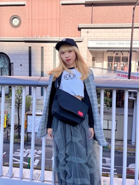 「レザー」｜「アイテム（メッセンジャーバッグ）」を使った、Manhattan Portage Staffさん（レディース・157cm）の秋コーディネート