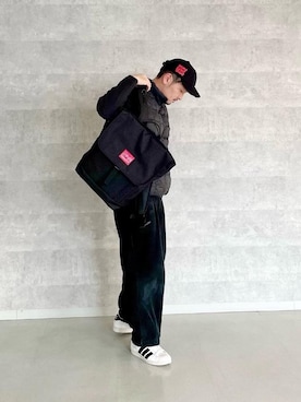 「通学スタイル」｜「アイテム（ダウンベスト）」を使った、Manhattan Portage Staffさん（メンズ・174cm）の冬コーディネート
