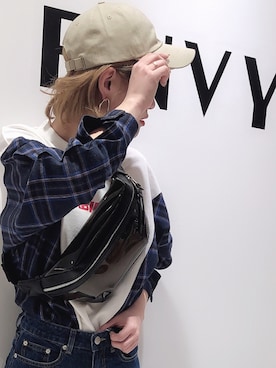 「ENVYM（アンビー）のアイテム（バッグ）」を使った、Mutsumiさん（レディース・158cm）の冬コーディネート