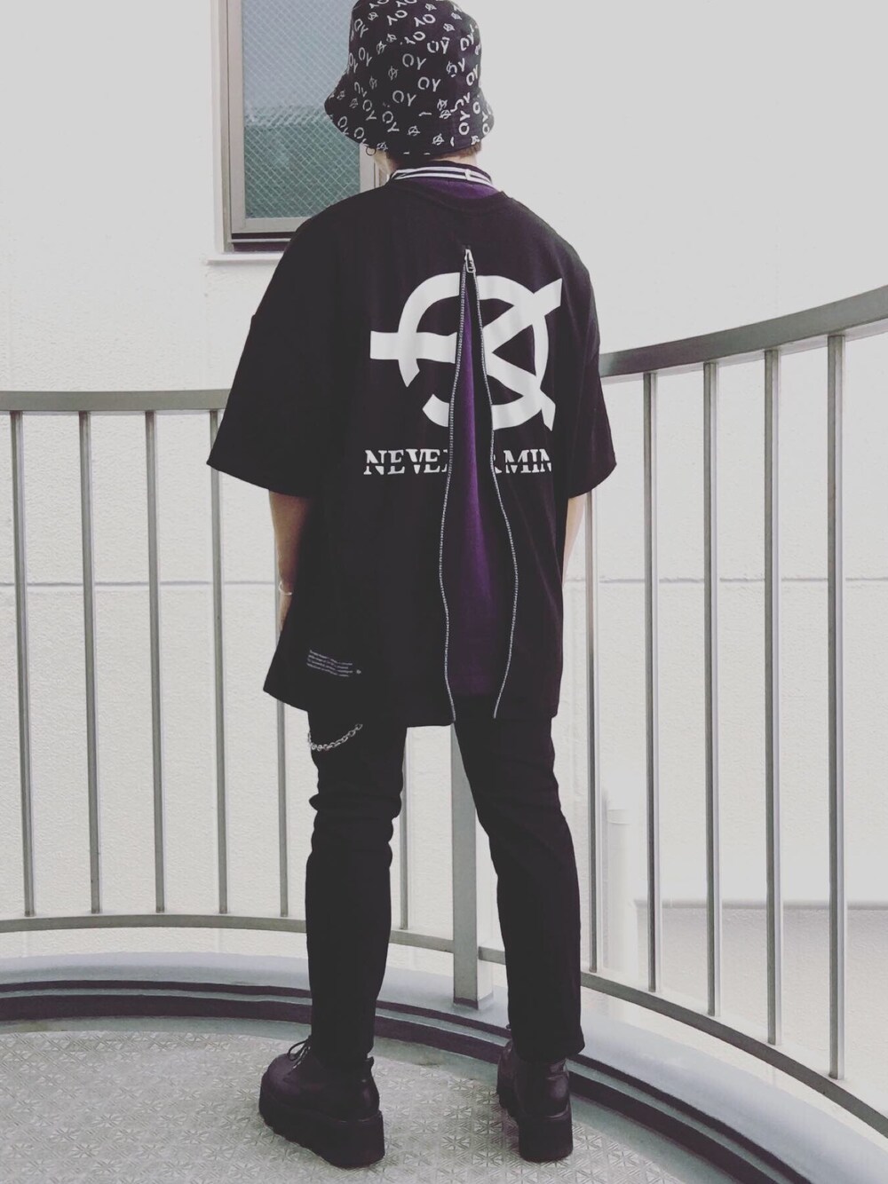 「女子ウケ悪い」｜「OYのアイテム（Tシャツ/カットソー、ブラック系）」を使った、低身長さん（メンズ・92cm）の夏コーディネートの1枚目の写真
