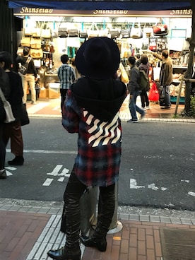 「off white（オフホワイト）のアイテム（その他アウター）」を使った、かずさん（メンズ・163cm）の秋コーディネート