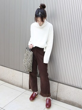 「TEMBEA（テンベア）のアイテム」を使った、tokuhiroさん（レディース・164cm）の秋コーディネート