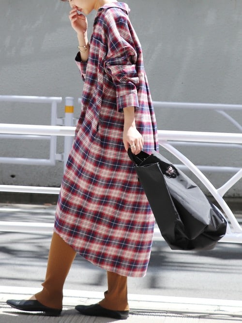 ジャーナルスタンダード☆昨年　コットンネルチェックロングワンピース　イエロー ワンピース レディース ロングワンピ 長袖 ショルダー チェック柄 フランネル ネル素材 綿 コットン 膝下 ロング 重ね着 レイヤード ゆったり  秋冬 おしゃれ ワンマイルウェア ネル切替ワンピースメール便送料無料10 | entree（アントレ）