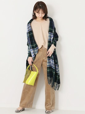 「Johnstons of Elgin（ジョンストンズオブエルガン）のアイテム」を使った、tokuhiroさん（レディース・164cm）の秋コーディネート