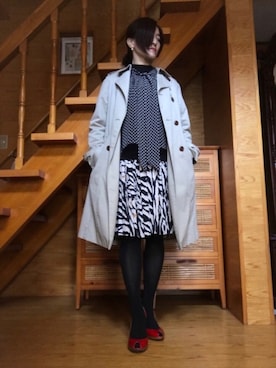 「柄×柄」｜「アイテム（トレンチコート）」を使った、かのんさん（レディース・155cm）の春コーディネート