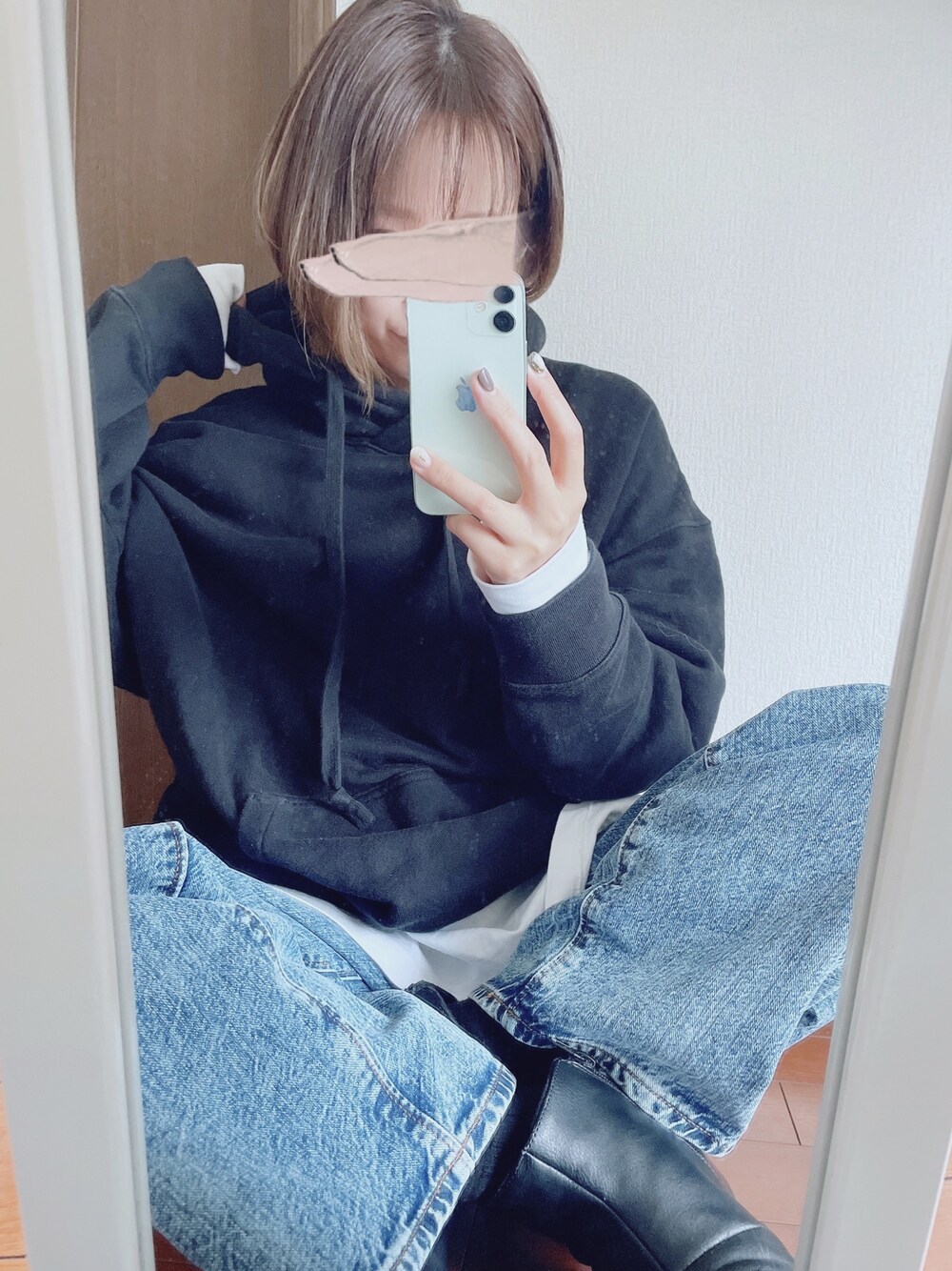 「春夏コーデ、低身長コーデ、デニムパンツ、シンプルコーデ、カジュアル、プチプラ、パーカー、ビッグシルエット、ユニクロ、ジーユー」｜「UNIQLOのアイテム（パーカー、ブラック系）」を使った、wakapiさん（レディース・153cm）の春コーディネートの1枚目の写真