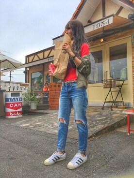 「adidas（アディダス）のアイテム（スニーカー、ホワイト系）」を使った、ckgrskさん（レディース・161cm）の夏コーディネート