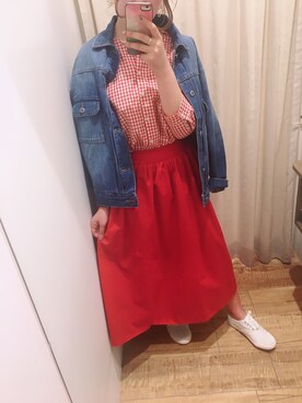 「赤チェック」｜「アイテム（デニムジャケット）」を使った、s a c h i **さん（レディース・161cm）の春コーディネート