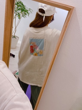 「DISCOAT（ディスコート）のアイテム（Tシャツ/カットソー、ベージュ系）」を使った、びばさん（レディース・157cm）の秋コーディネート
