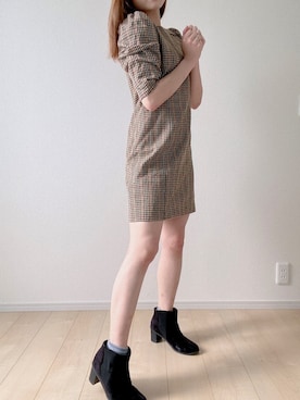 「LILY BROWN（リリーブラウン）のアイテム（ワンピース、ゴールド系）」を使った、びばさん（レディース・157cm）の秋コーディネート