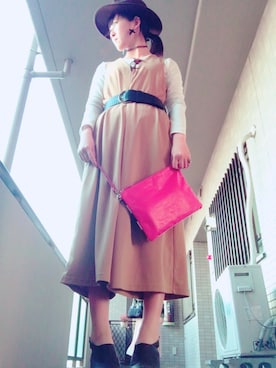 「アイテム（つなぎ/オールインワン、ベージュ系）」を使った、Hosatoさん（レディース・164cm）の春コーディネート