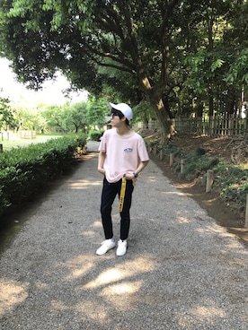 「OFF-WHITE」｜「アイテム（チノパンツ）」を使った、CHIBAさん（メンズ・170cm）の春コーディネート
