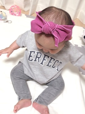 「ZARA KIDSのアイテム（デニムパンツ、グレー系）」を使った、emmaさん（キッズ）の冬コーディネート