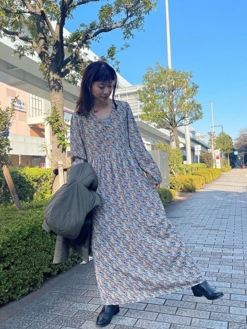 新品タグ付き フランコフェラーロ 高級 ビーズ フラワーモチーフ ワンピース 新品タグ付き フランコフェラーロ 高級 ビーズ フラワーモチーフ