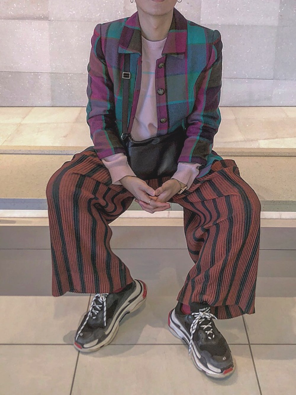 「BALENCIAGA、supreme、ISSEY MIYAKE、MARNI」｜「BALENCIAGAのアイテム（スニーカー、ブラック系）」を使った、®️さん（メンズ・175cm）の春コーディネートの1枚目の写真