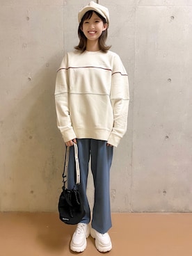 「Levi's」｜「アイテム（スウェット）」を使った、おもちさん（レディース・162cm）の秋コーディネート