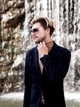 「TOPMAN（トップマン）のアイテム（ニット/セーター）」を使った、Ian Michael Crummさん（メンズ・178cm）の冬コーディネート