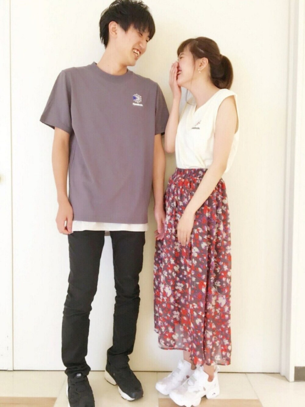 「カジュアル、おそろいコーデ、ゆるコーデ、Tシャツ、花柄、summer、HARE、Kastane、reebok、コラボ」｜「ReebokのReebok CLASSIC × Kastane　コラボTシャツ（Tシャツ/カットソー、ベージュ系）」を使った、s a r aさん（レディース・162cm）の夏コーディネートの1枚目の写真