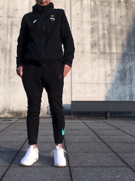 「スエット」｜「アイテム（ナイロンジャケット）」を使った、max190さん（メンズ・170cm）の春コーディネート