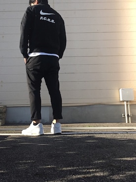 「F.C.R.B.（エフシーアールビー）のアイテム（パンツ）」を使った、max190さん（メンズ・170cm）の秋コーディネート