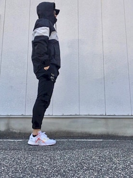 「F.C.R.B.（エフシーアールビー）のアイテム（パンツ）」を使った、max190さん（メンズ・170cm）の冬コーディネート