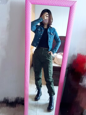 「PULL&BEAR（プルアンドベア）のアイテム（デニムジャケット）」を使った、大脸猫皮儿さん（レディース・166cm）の秋コーディネート