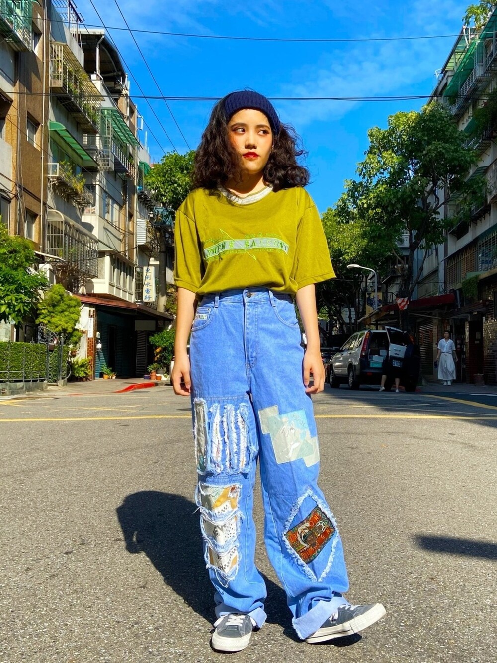 「ootd、古着MIX、夏、牛仔褲、拼接、vintage、破褲、復古、髮帶」｜「niko and...のオリジナルワッフルリボンヘアバンド【niko and ...】（ヘアバンド、グレー系）」を使った、zさん（レディース・152cm）の秋コーディネートの1枚目の写真