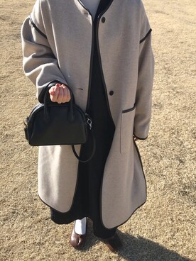 「Kastane（カスタネ）のサテンライナー付きパイピングガウンコート / キルティングコート/ノーカラーコート（ノーカラーコート、ホワイト系）」を使った、まなみさん（レディース・163cm）の冬コーディネート