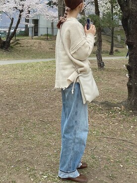 「INGNI（イング）の2WAY／ビッグシルエットブロークンカーディガン（ニット/セーター、ホワイト系）」を使った、まなみさん（レディース・163cm）の春コーディネート