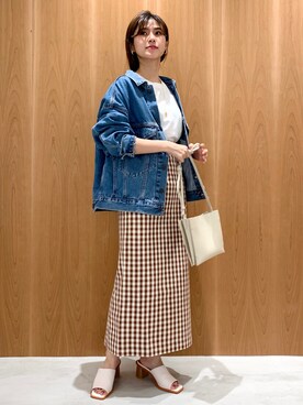 「Rougevif」｜「アイテム（デニムジャケット）」を使った、はしもとまゆさん（レディース・155cm）の春コーディネート