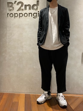 「B'2nd（ビーセカンド）のアイテム（スニーカー）」を使った、_さん（メンズ・175cm）の秋コーディネート