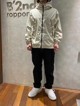 「B'2nd（ビーセカンド）のアイテム（スニーカー）」を使った、_さん（メンズ・175cm）の春コーディネート