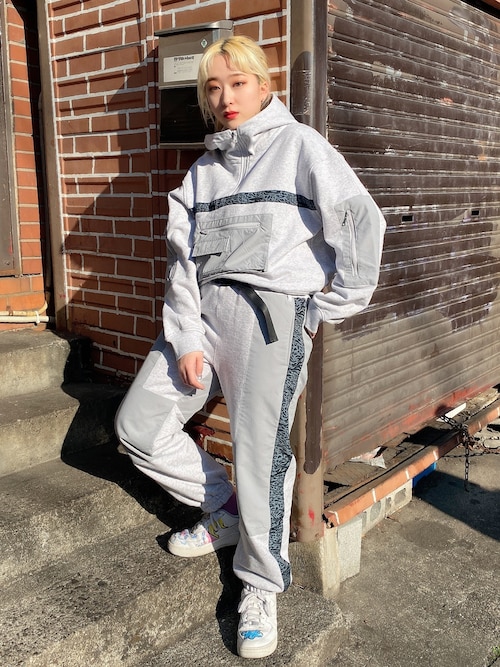 X Girl 原宿mikuさんのパーカーを使ったコーディネート Zozotown