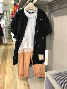 「Gozo（ゴソ）のアイテム（トップス）」を使った、宛蓁謝さん（レディース・160cm）の春コーディネート