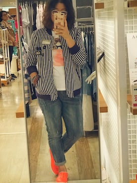 「アイテム（レインシューズ、オレンジ系）」を使った、宛蓁謝さん（レディース・157cm）の夏コーディネート