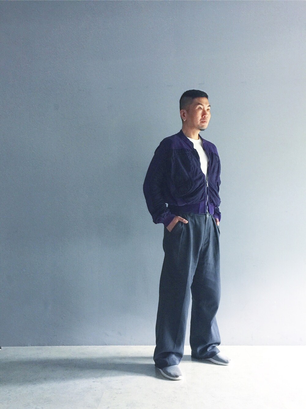 「HAIDER ACKERMANNのアイテム（ブルゾン、パープル系）」を使った、dannyshihさん（メンズ・175cm）の春コーディネートの1枚目の写真
