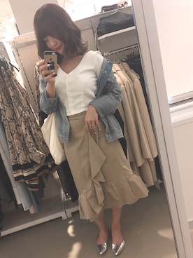 「シルバーシューズ」｜「アイテム（デニムジャケット）」を使った、まゆぴぴさん（レディース・158cm）の春コーディネート
