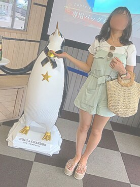 「EMODA（エモダ）のアイテム（Tシャツ/カットソー、ホワイト系）」を使った、まゆぴぴさん（レディース・158cm）の夏コーディネート