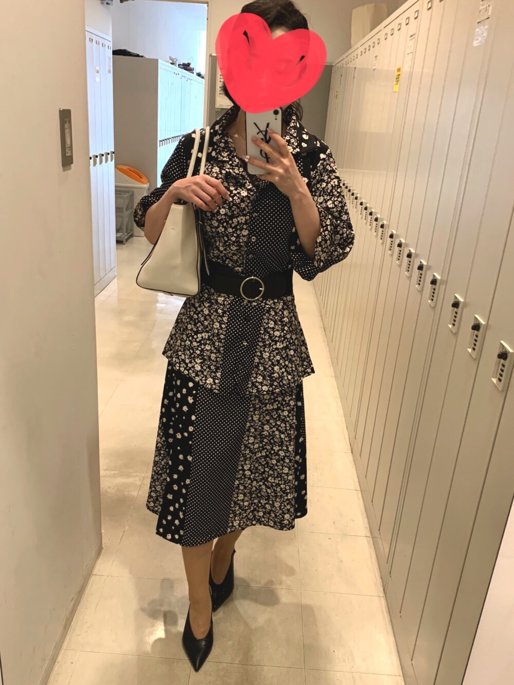 「ワンピース、barak、花柄、花柄ワンピース、低身長、夏コーデ、ラクチンコーデ、大人コーデ、オトナ女子、トートバッグ」｜「BARAKのレイヤードディティールアシメワンピース（ワンピース、グレー系）」を使った、m❤︎さん（レディース・154cm）の夏コーディネートの1枚目の写真