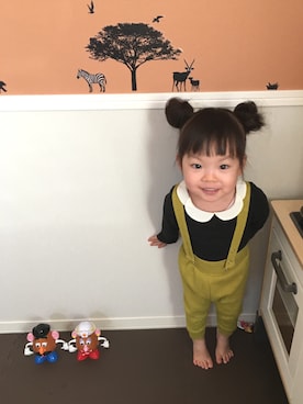 「アイテム（サロペット/オーバーオール、イエロー系）」を使った、__87さん（キッズ・80cm）の冬コーディネート