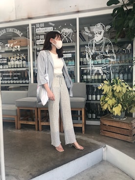 「カフェ」｜「アイテム（ノーカラージャケット）」を使った、いちはなさん（レディース・163cm）の夏コーディネート