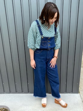 「NICE CLAUP（ナイスクラップ）のアイテム（オールインワン・サロペット）」を使った、ひまわり꒡̈⃝さん（レディース・161cm）の夏コーディネート