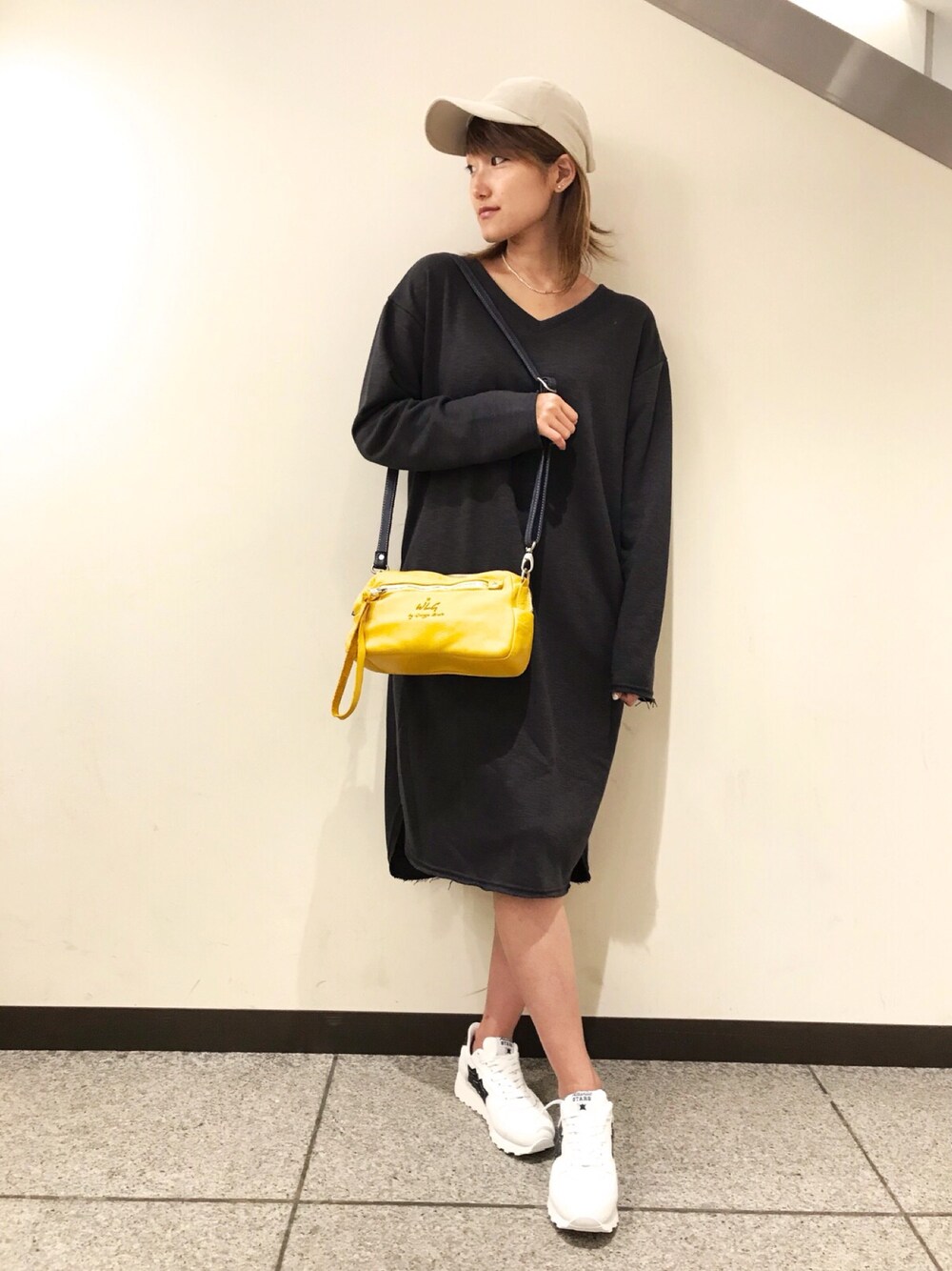 「大人カジュアル、ラクチンコーデ、シンプル、ootd、B2nd」｜「DROIT BELLOのDROIT BELLO（ドロイトベロ）スウェットOP（ワンピース、グレー系）」を使った、mnmさん（レディース・157cm）の夏コーディネートの1枚目の写真